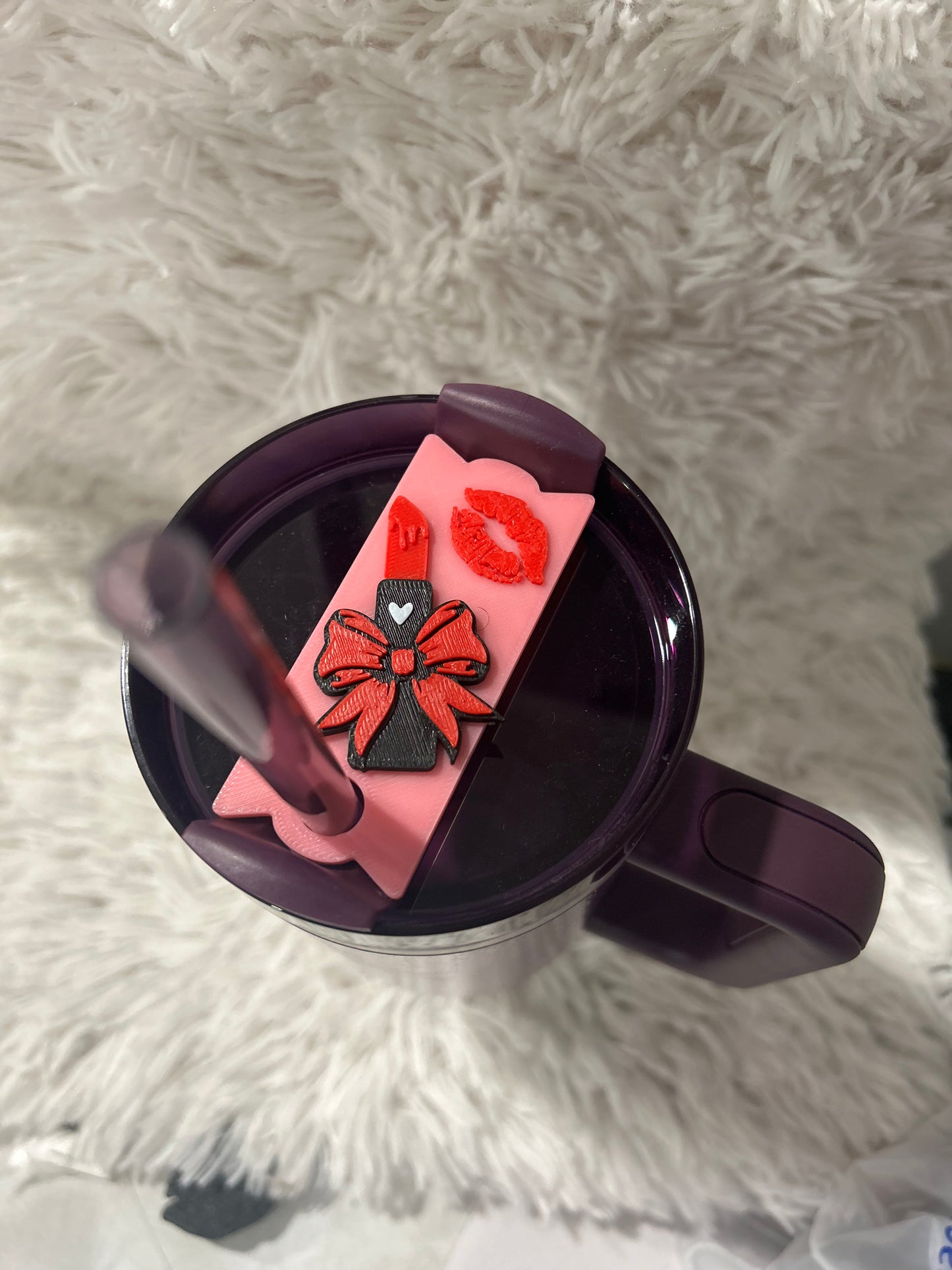 Kiss Me 3D Lid & Straw Topper